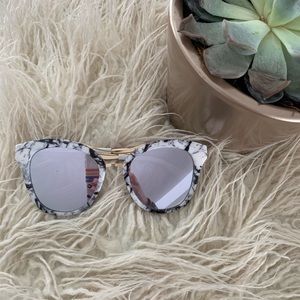 Guess Mirror Sunglasses